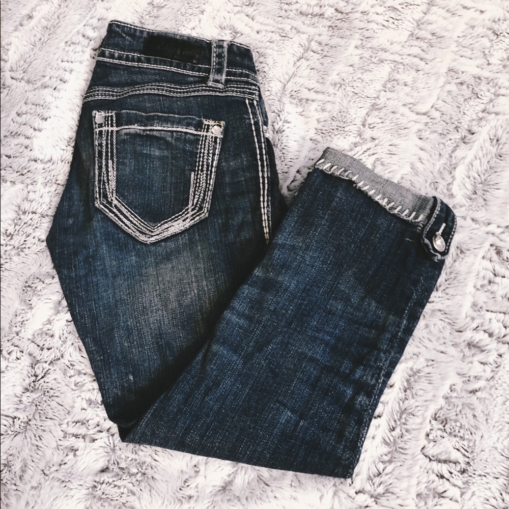 • Daytrip Aries Denim Crop Jean •
